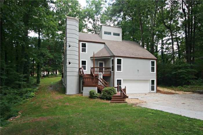 4981  Karls Gate  Drive  Marietta 30068