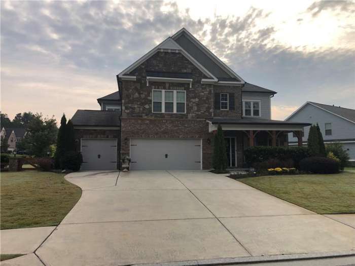 5240  Vendelay  Lane  Cumming 30040